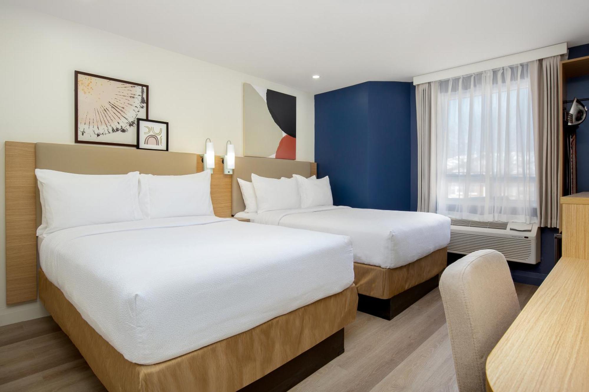Spark By Hilton Brockville Bagian luar foto